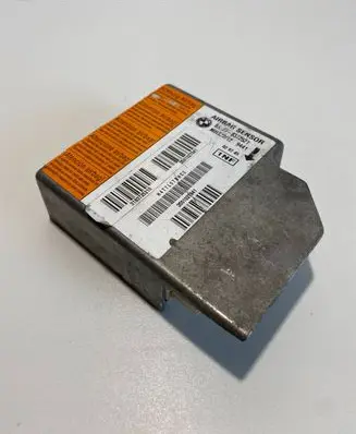 BMW 5 E39 Airbag control unit/module 8372521