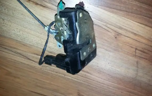 Chrysler Voyager Front door lock