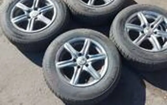 Honda HR-V R15 alloy rim 