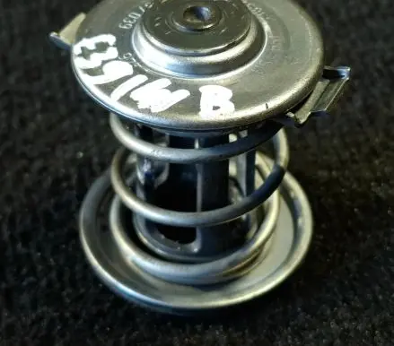 BMW 5 E39 Thermostat 868573