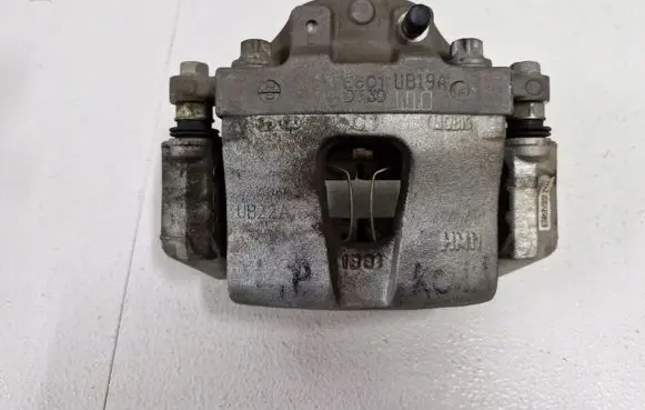 Hyundai Kona I Front brake caliper