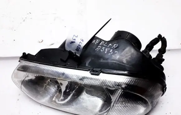 Alfa Romeo 156 Headlight/headlamp
