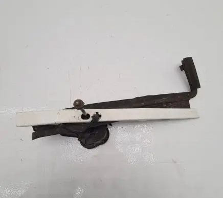 Mercedes-Benz 190 W201 Headlight wiper motor 0390206786 2018200242
