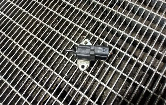 SsangYong Tivoli Vacuum valve 