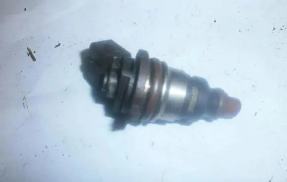 Ford Mondeo MK I Fuel injector 958fbb
