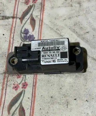 Renault Scenic I Airbag deployment crash/impact sensor 7700437301C 550759800