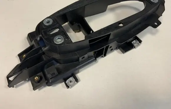 Audi A5 Gear shift cable bracket 8W1863531