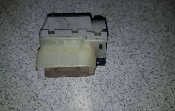 BMW 5 E39 Ignition lock contact 8363708