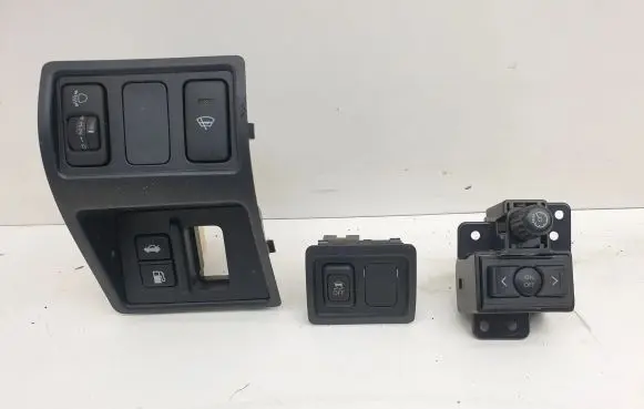 Lexus IS 220D-250-350 A set of switches 5544653030L 5544953020