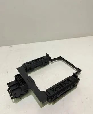 Mercedes-Benz E W210 Electric window control switch 2108200110