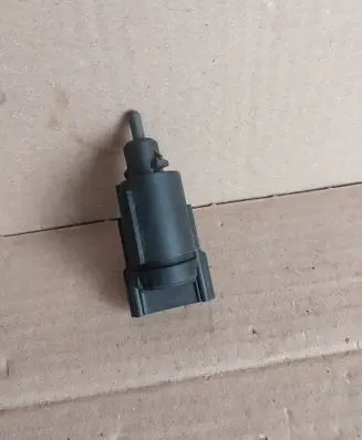 Audi A4 S4 B5 8D Brake pedal sensor switch 3B0945511A 19322007 3151
