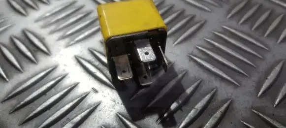 Fiat Bravo - Brava Other relay 82461739 a727