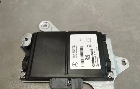 Mercedes-Benz CLS C218 X218 Camera control unit module A0009007707 A0999012100 A0009024825