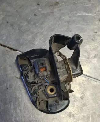 Volkswagen Transporter - Caravelle T5 Sliding door lock 7H0843603