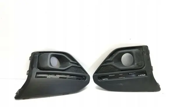 Dacia Sandero Front fog light trim/grill EABR261A20