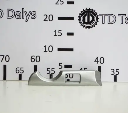 Dashboard glove box trim