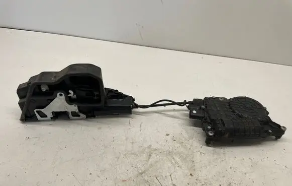 BMW 5 F10 F11 Rear door lock 7185687 77185687