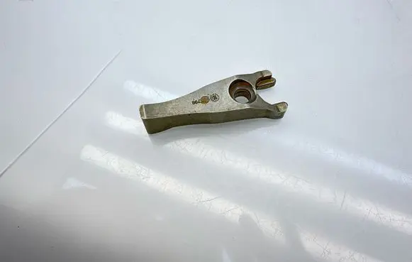 Ford Kuga I Fuel Injector clamp holder 