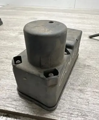 Volkswagen Golf III Central locking vacuum pump 1H0962257E