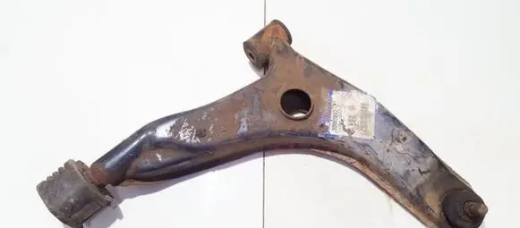 Volvo S40, V40 Front lower control arm/wishbone 30889963