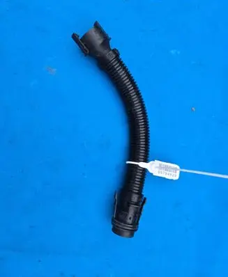 BMW 5 F10 F11 Breather hose/pipe 586509