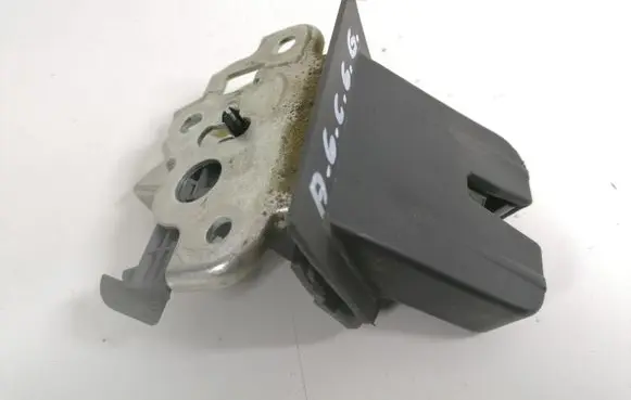 Audi A6 S6 C6 4F Tailgate/trunk/boot lock/catch/latch 8P4827505B