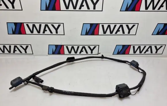 BMW 5 F10 F11 Windshield washer spray nozzle 
