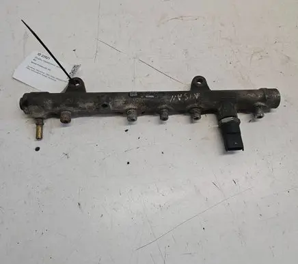 Nissan Primera Fuel main line pipe 8200330912