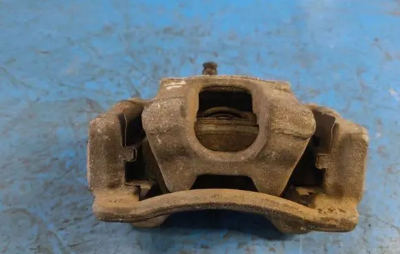 Hyundai Sonata Front brake caliper 582103Q100