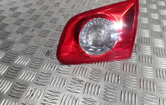 Volkswagen PASSAT B6 Tailgate rear/tail lights