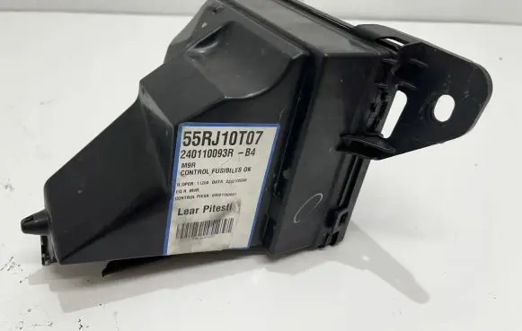Renault Laguna III Fuse box set 240110093R