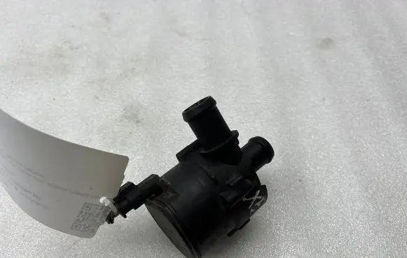 Jaguar XE Electric auxiliary coolant/water pump DX2318D474AC