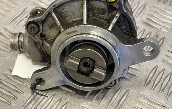 Renault Espace III Vacuum pump 8200102535