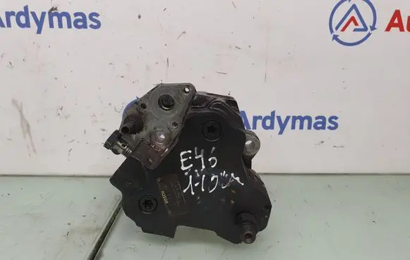 BMW 3 E46 Fuel injection high pressure pump 7788670 8511824 13518511824