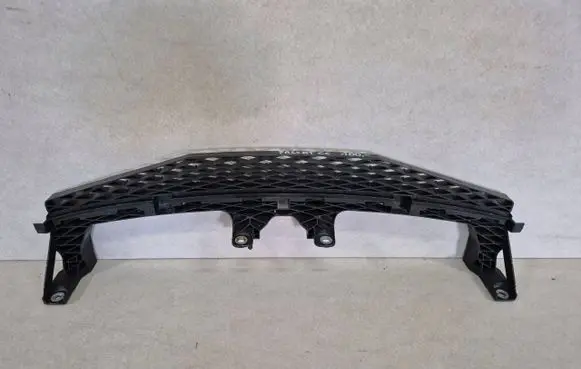 Volkswagen PASSAT CC Front bumper mounting bracket 3C8807889