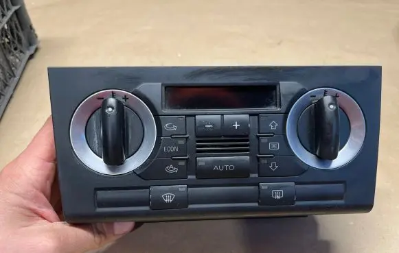 Audi A3 S3 8P Climate control unit 8P0820043D 412206018011