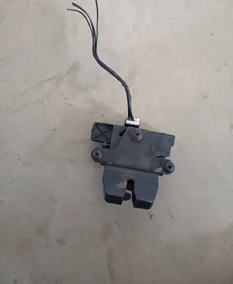 Ford S-MAX Tailgate/trunk/boot lock/catch/latch 3M51R442A66AM
