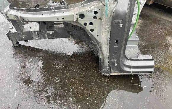 Front quarter panel