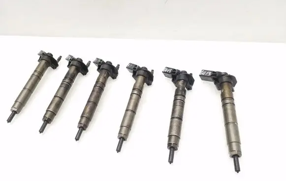 Mercedes-Benz E W212 Fuel injectors set A6420701187 091207 0445116
