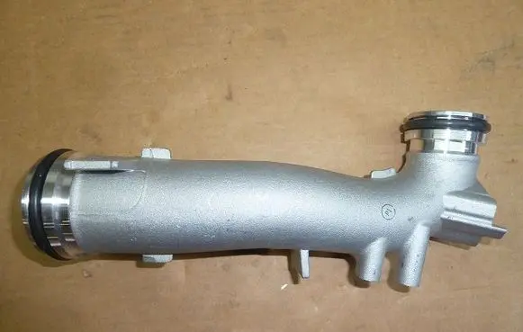 BMW X7 G07 Turbo air intake inlet pipe/hose 8596270-T