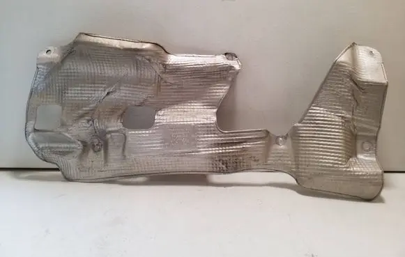 Audi Q7 4M Heat shield in engine bay 4M0825661Q