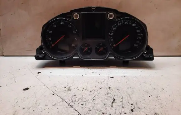 Volkswagen PASSAT B6 Speedometer (instrument cluster) 3C0920870P 04493 A2C53144055