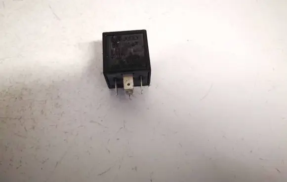 Volkswagen PASSAT B4 Other relay 191955531