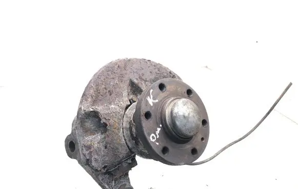 Iveco Daily 4th gen Front wheel hub spindle knuckle