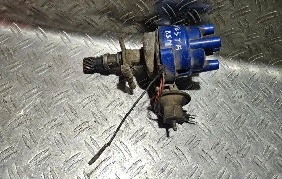 Ford Fiesta I Spark distributor 821F12100AA V821F12100AA
