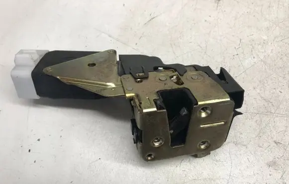 Mitsubishi Space Star Front door lock