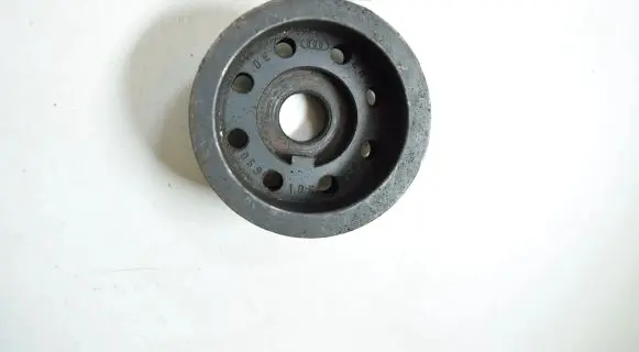 Audi A6 S6 C5 4B Crankshaft pulley 059105263A