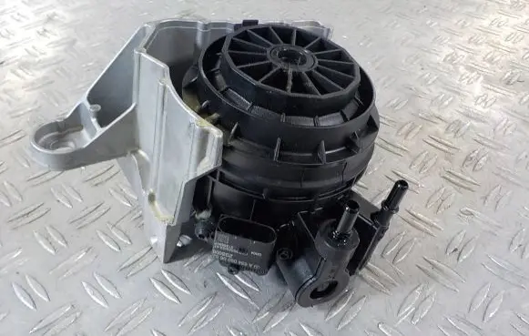 Mercedes-Benz Sprinter W907 W910 Fuel filter A6540900652 ZGS006 31358207