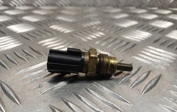 Mitsubishi Pajero Coolant temperature sensor 