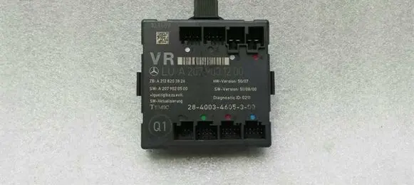 Mercedes-Benz E C207 W207 Door control unit/module A2079001100